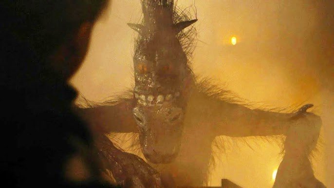 Pilly_Horror's tweet photo. 『ナイト・オブ・アルカディアン』
本日からアマプラ見放題で配信！

夜になると現れる“パクパク星人”から、
ニコケイは2人の息子を守り抜けるか？

ニコケイが"普通の人間"を演じるという
一周回って斬新なヒューマンドラマに
キモい化け物をぶち込んだ怪作。

ちなみにニコケイ、あまり出てこな… https://t.co/mYPe5BsuQ2