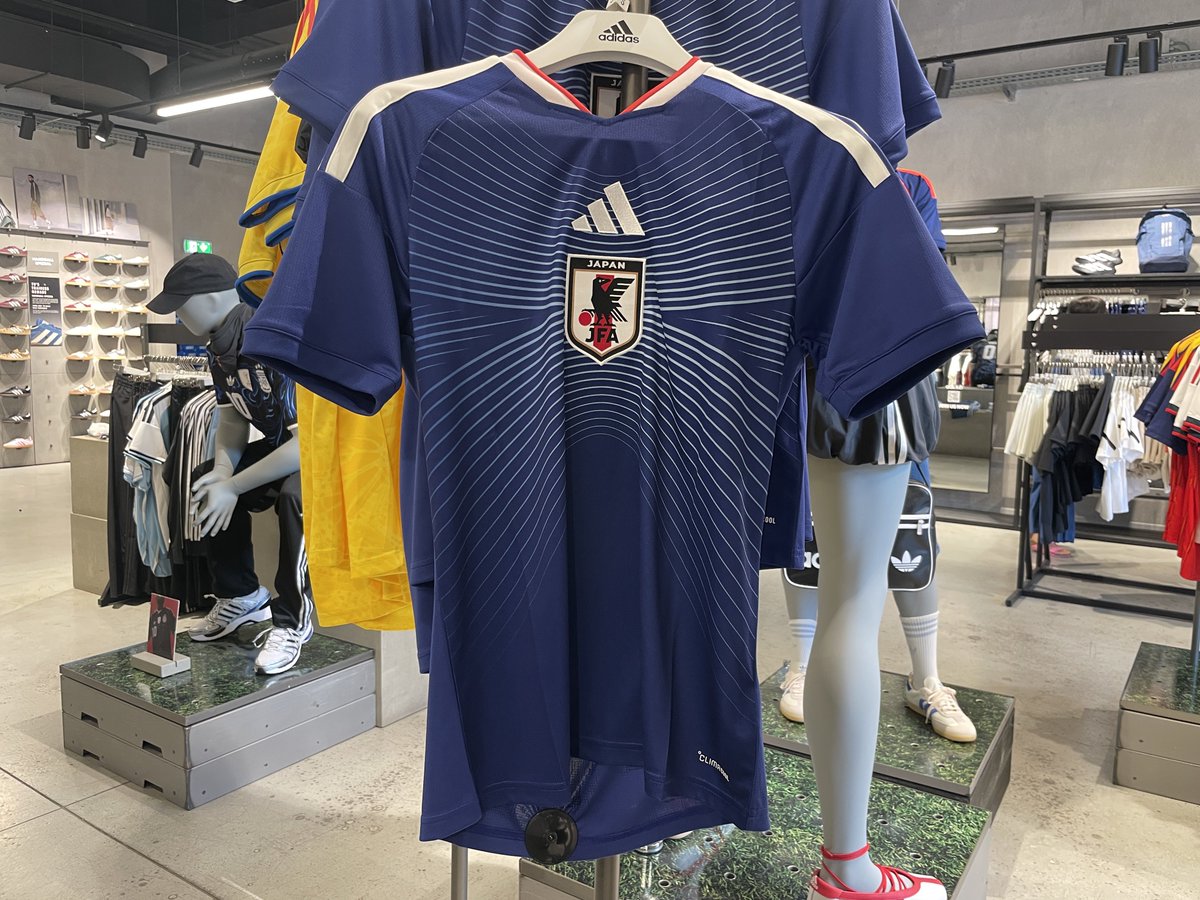 CityLifeのadidasで日本代表ユニフォームサイズチェック観戦準備