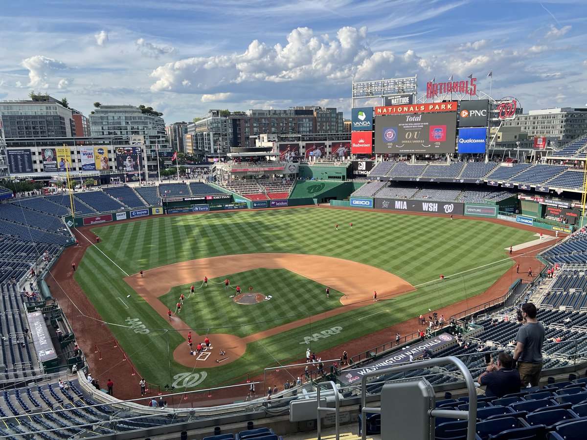 Raprasrav's tweet photo. Back-back @Nationals baseball  this week for the 2nd place team in the N.L. East against the last place Marlins. https://t.co/l4JSeMWXFU