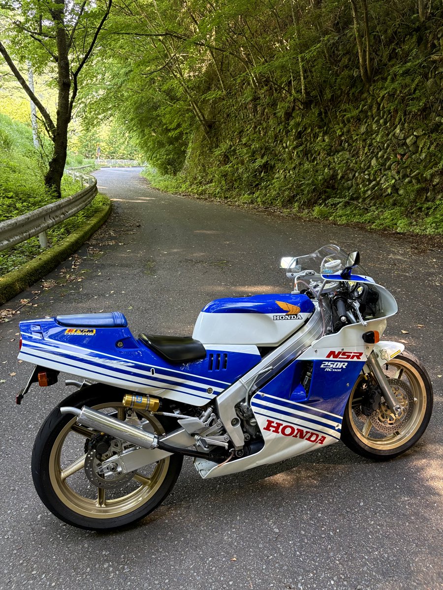 vr4618mc's tweet photo. 話相手は相棒で充分 😁

#お気楽ミーティング
#88NSR https://t.co/0PxvCgxhAN