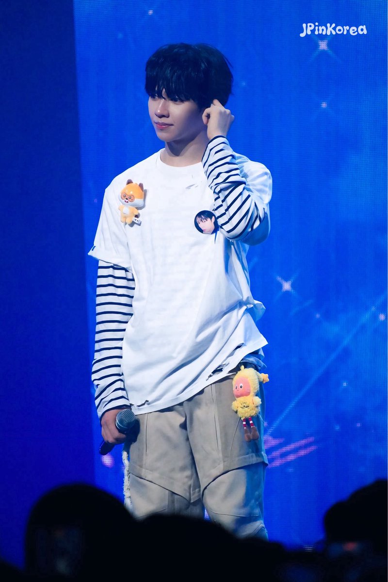 jpinkorea's tweet photo. Our Shining Star 🌟 JL

2026 AHOF 1ST TOUR
THE FIRST SPARK IN SEOUL
DAY 2 [26.05.31]

#JL #제이엘 #AHOF #아홉 https://t.co/Kx3z2JoSHO