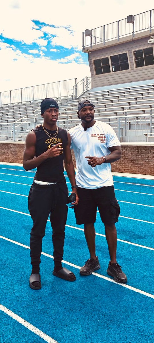 CGray00's tweet photo. Blessed to work with one of the greats in track, Olympic Gold Medalist Justin Gatlin. https://t.co/iZaEBvYMfC