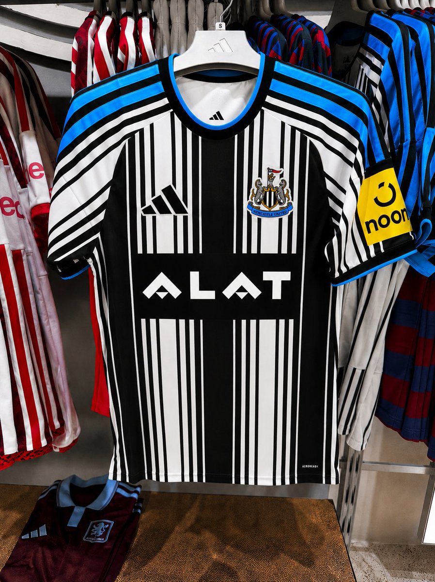 MatKlik's tweet photo. Any better with a sponsor? Pt.3 #NUFC https://t.co/AxHc4l0KGe