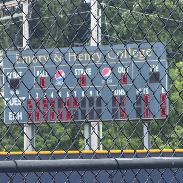 Patrick_HenryHS's tweet photo. Rebel Baseball with an 11-5 win over Eastside in the Region 1D Semifinals! The Rebels will advance to the Region Championship game on Wednesday June 4th @ Emory and Henry starting at 4:00PM!! This win also clinches a VHSL State Tournament birth!! Go Rebels! https://t.co/civbgfO5d0
