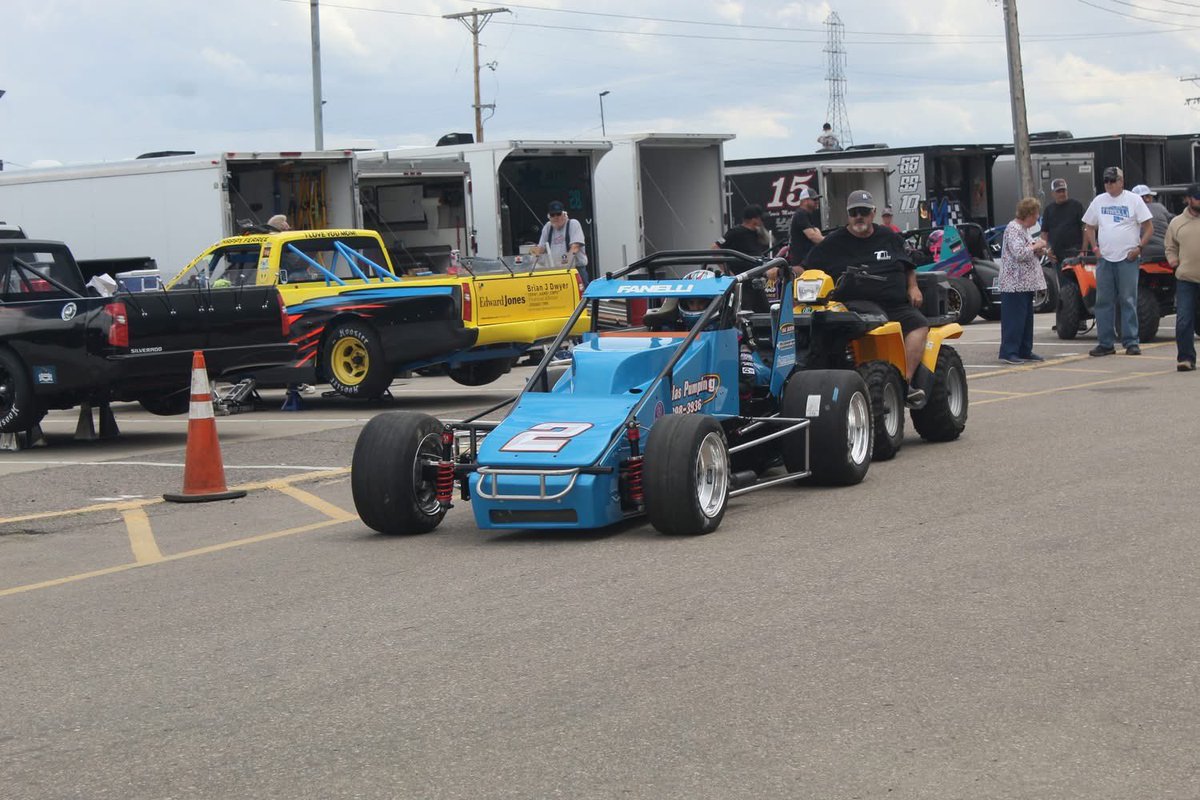 M_Fastnelli's tweet photo. Qualifying P2
Heat race P2➡️P1
Main event P3➡️P2 @cnsracing 

Had a right front flat at the end. Ran over some debris from an earlier caution.

Back at it July 3 &amp; 4 @cnsracing  with the wing! https://t.co/JWstzuXLv3