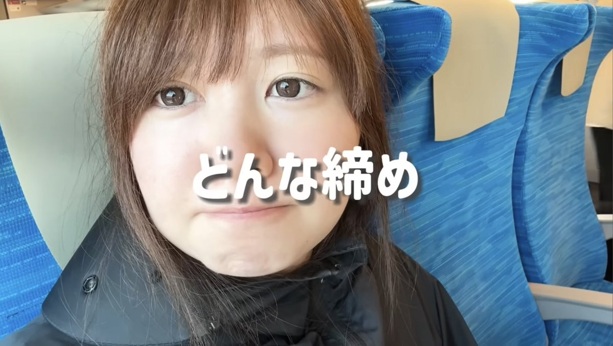 RunRun495's tweet photo. りなちゃんが大阪に旅行(トークライブ)をしに来た日のVLOG。
我が推しがホームグラウンドに��って来たんならそりゃあもうツイートするしかない(？)
短時間でもミナミの世界を堪能出来たようなら良かった👏　りなちゃんの妹も初登場な回です。りくろーのチーズケーキは冷やしても温めてもどっちも美味いんよな〜。
あと乱れた髪のりなちゃんもめっちゃ可愛いすぎん？？
また来てね😄
https://t.co/JrkzD8OUMi 
#わたあめりな #いけりな超会議in大阪　#大阪遠征旅