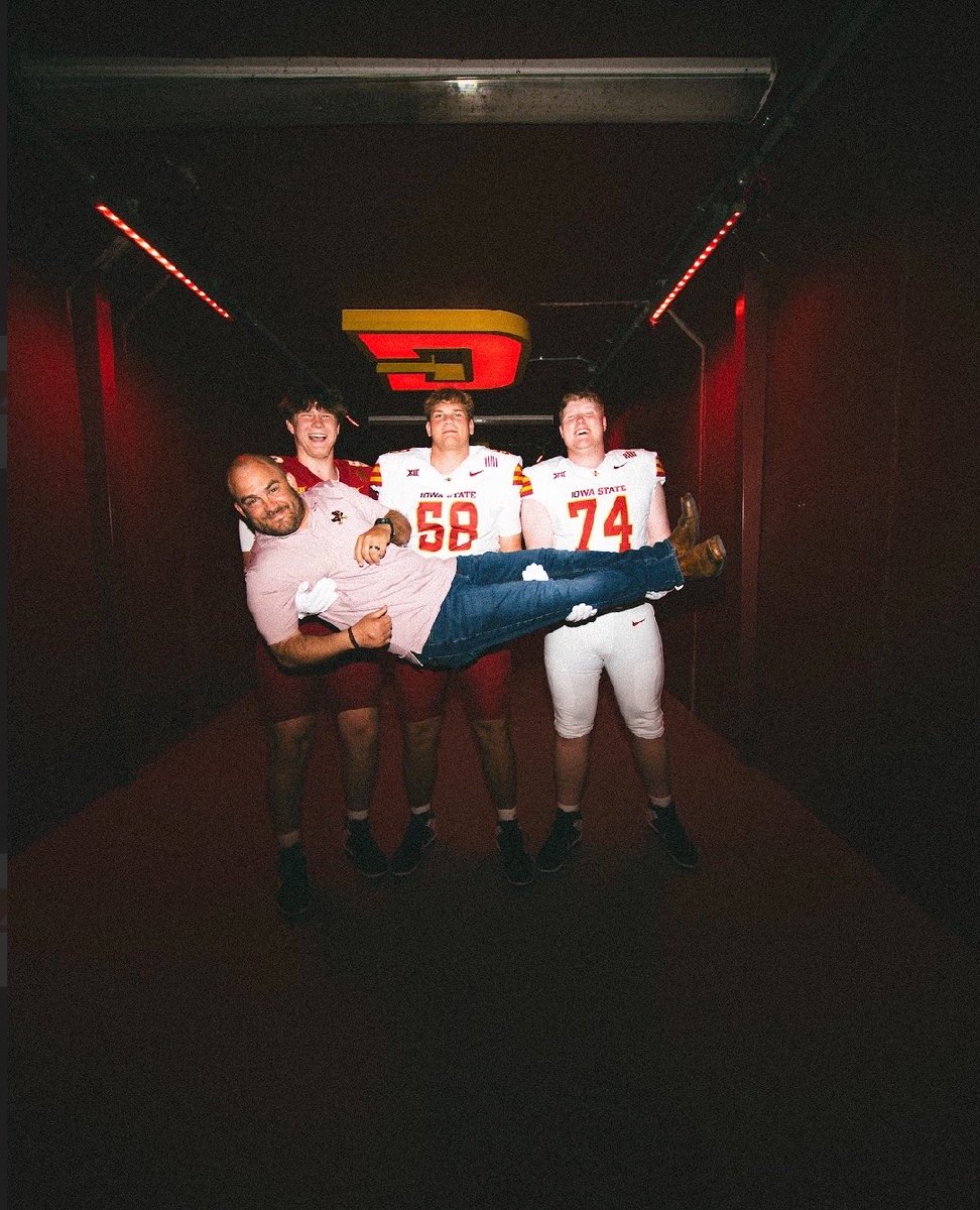 DrewAagesen's tweet photo. Had a amazing OV this weekend at @CycloneFB ‼️🌪️‼️🌪️ @ISURogers3 @CoachThornton61 @Coach_Roehl @CoachCox65 @AllenTrieu @TomLoy247 @MartianFB https://t.co/bUP2lyEyoT