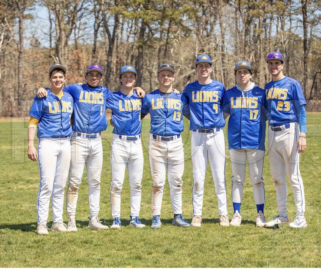JPIIBASE's tweet photo. Happy Graduation Day Lions!!Congratulations to our 7 seniors…
#roarlions🦁 https://t.co/attalK8H1X