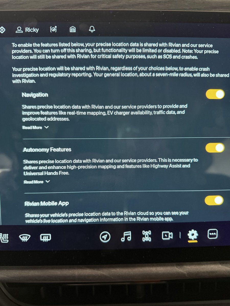rj17's tweet photo. @Rivian @RivianTrackr I am unable to submit a service request in the app due to an error with Rivian assistant. I get an error message. My R1S will not share location even though the settings are enabled. 

@rivian any assistance would be appreciated https://t.co/YCYAQHUsiZ