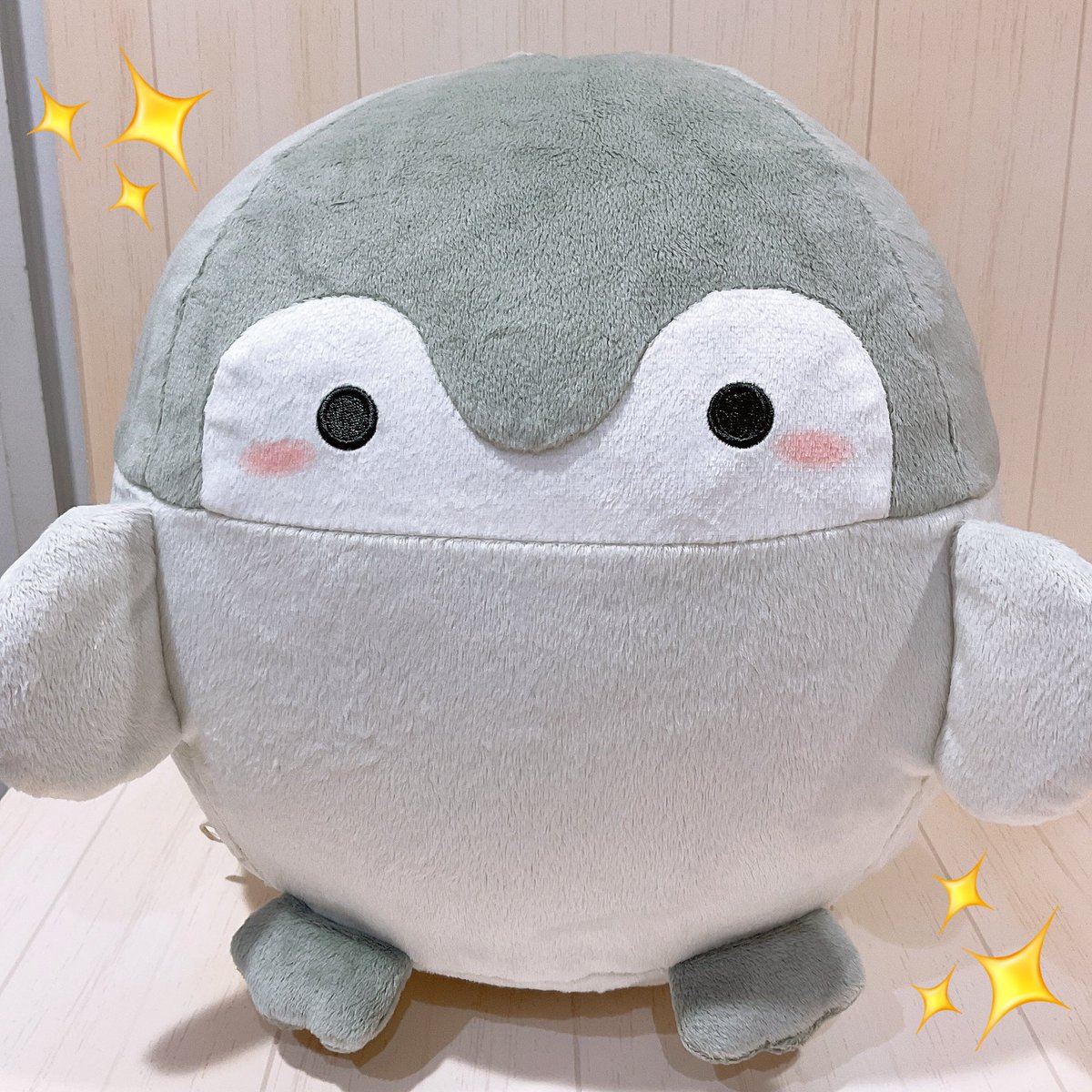 koupenchan_shop's tweet photo. 🍀#コウペンちゃんのおみせやさん大阪梅田店🍀

＼ ✨クッション✨ ／

#コウペンちゃん の 『ビーズクッション』が入荷いたしました❣️

まんまるしていてとってもかわいい💕

ぜひチェックして下さい🎶 https://t.co/WoZjHDWuuL