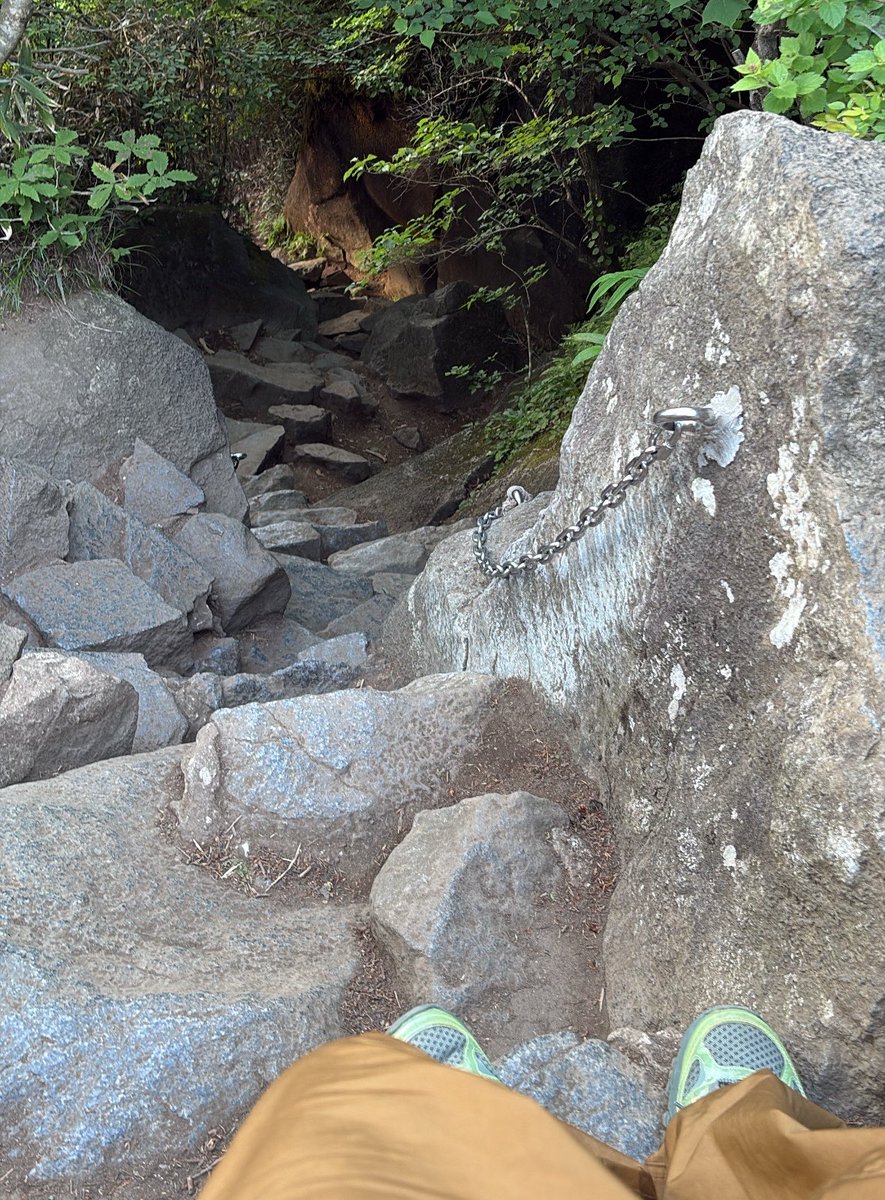 slloxl3's tweet photo. ⛰️⛰️⛰️ https://t.co/86O7HKHhb4
