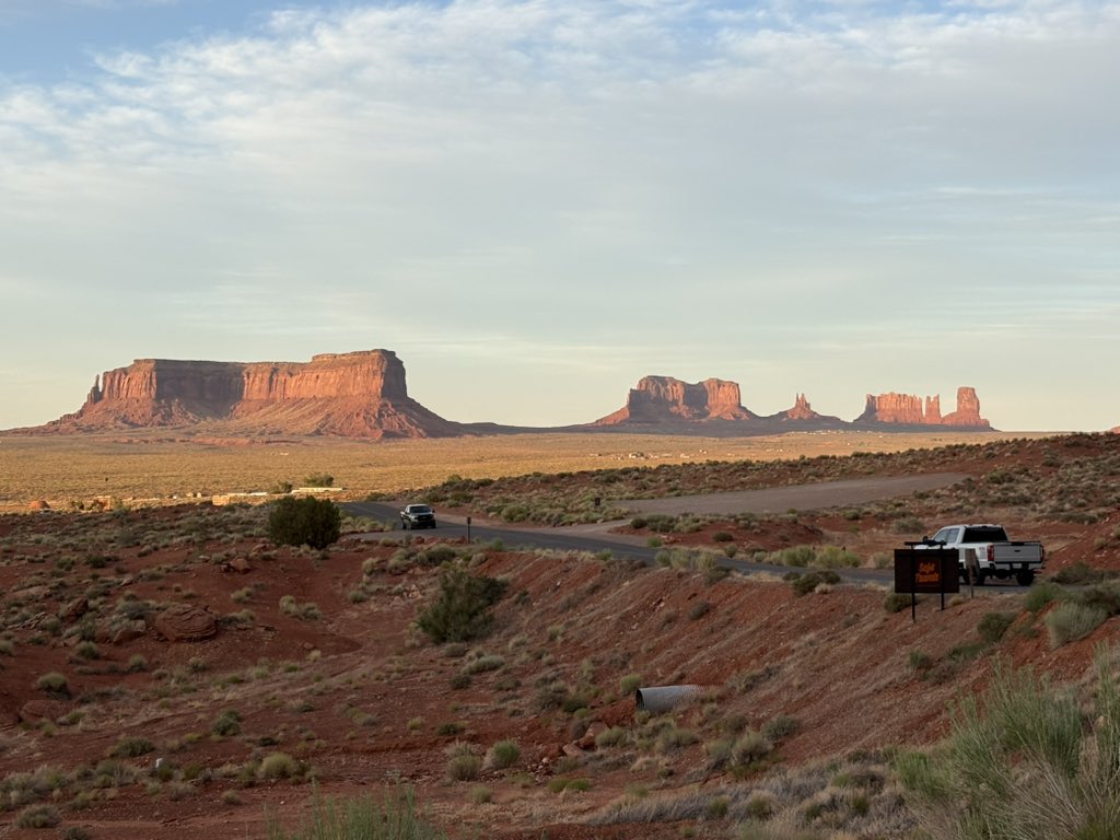 MikeLMower's tweet photo. Door Dash and a Fireside Chat with the awesome Monument Valley @Ch_JesusChrist missionaries, Elders Black and Hansen. 😇😇 https://t.co/y3WTQzVGXE
