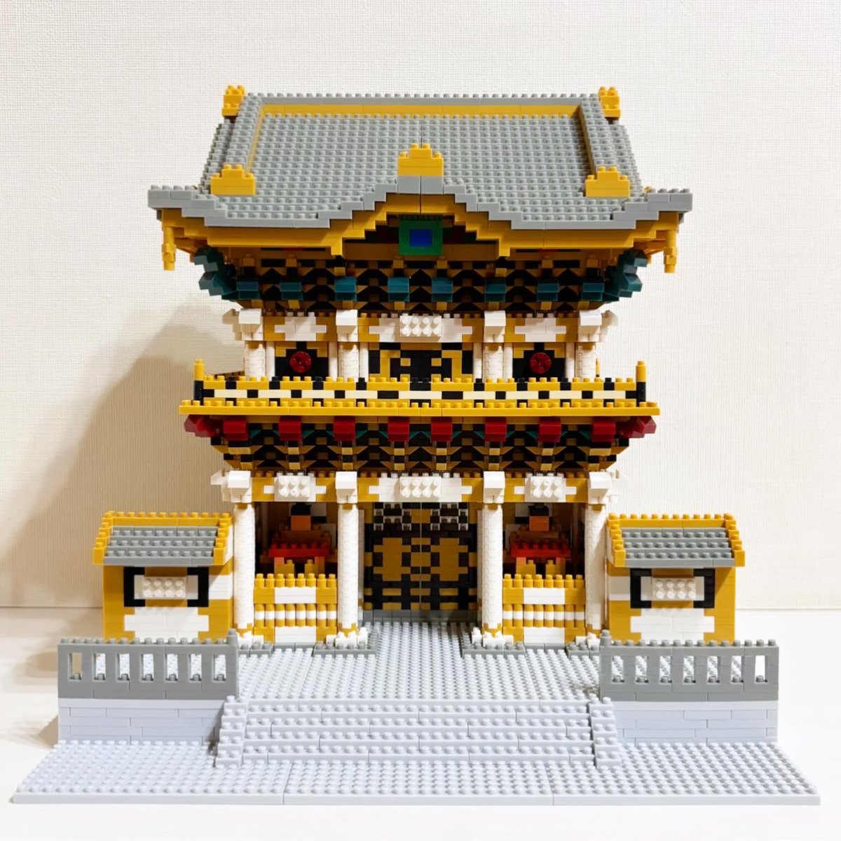 nano_424's tweet photo. ✨日本の世界遺産 58号✨ 

＊東照宮陽明門/屋根と風鐸と石玉垣をつくる
＊137PCS
＊白川郷/土台•壁•梁•庇•水田•稲をつくる
＊155PCS

#나노블럭 #nanoblock #ナノブロック https://t.co/PUwtwWxaE1