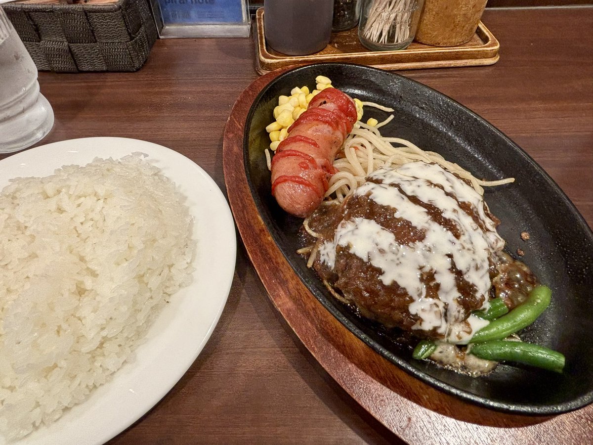 Hadronika's tweet photo. 日替わりランチ https://t.co/0oKeB7IMce