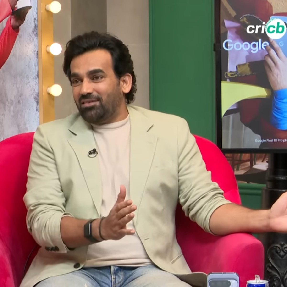 worshipVK's tweet photo. Zaheer Khan on how big Kohli the IPL player is 🚨

"He should be called Mr. IPL now. Next season he's likely to touch 10K runs, already has a POTM in an IPL final, two 50s in IPL finals and four consecutive 600+ run seasons. And how can we forget 973? For me, it's him. What more can a player do individually? He is the greatest this league has seen." 👑