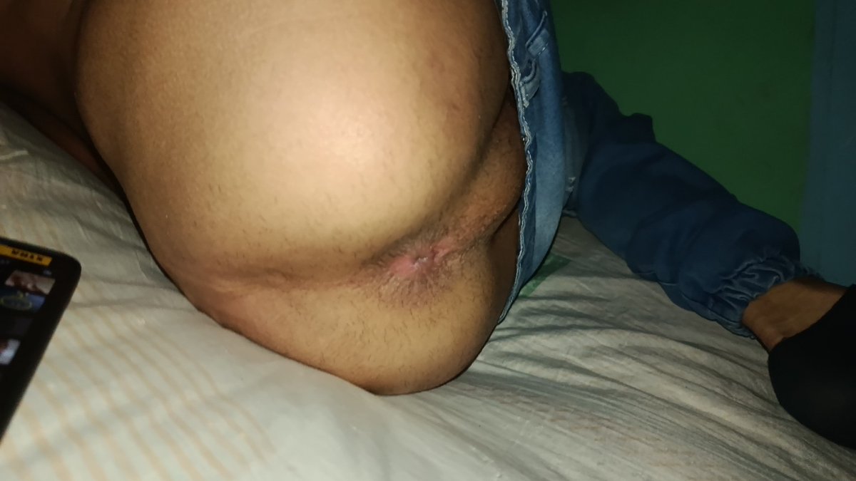 rodrigojms07's tweet photo. @JDiazp19 Yo pero quiero la leche adentro https://t.co/gvB419ljwg