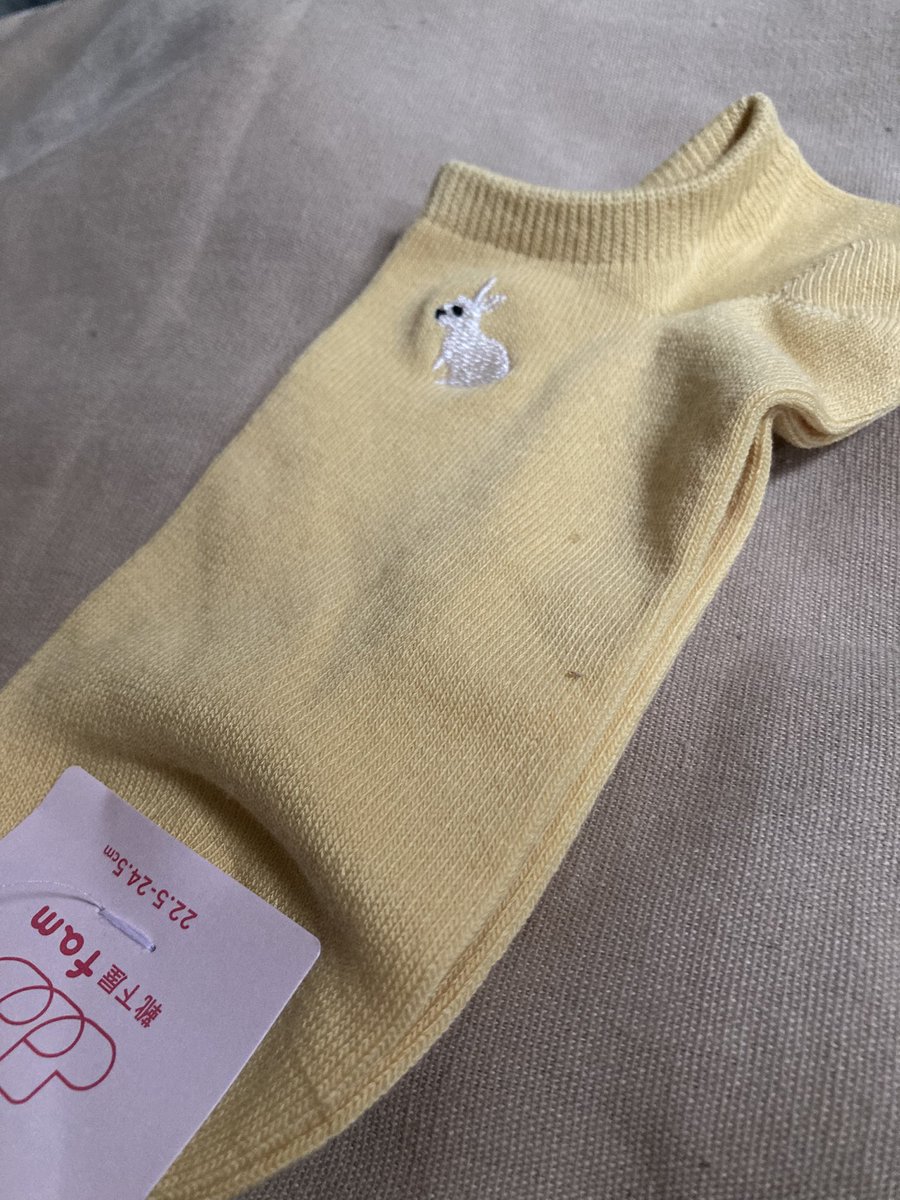 terribunny's tweet photo. 買っちゃったー！🐇🧦 https://t.co/OabHhAxVFv
