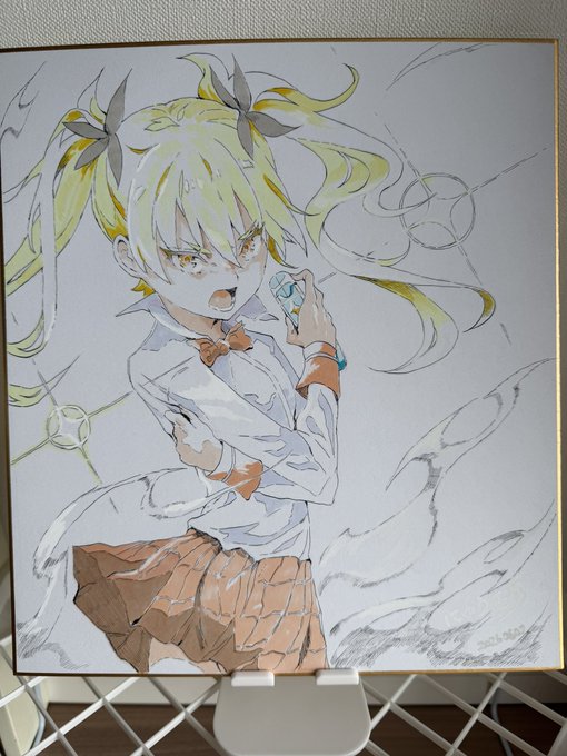 色紙3枚目 マキちゃん
ホワイトで物理的にハイライトつけるの凄く楽しいな
アナログ楽しい
物理的に反射が見えやすいように横から自然光を当ててみる 