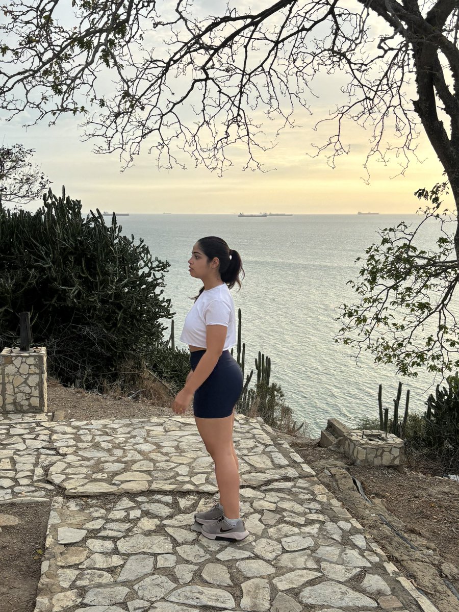 mluciaaaaaaa's tweet photo. de paseo por ahí https://t.co/rkYVldgR5g