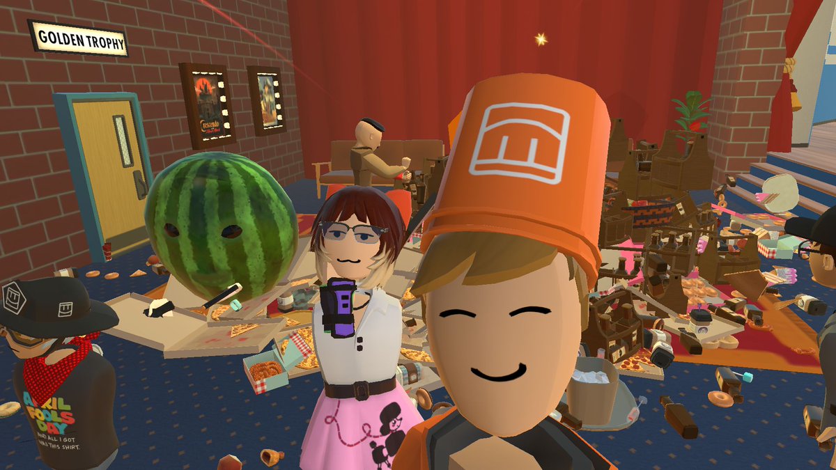TinyGames08's tweet photo. i was gonna put this in the yearbook thing but i was too late so im doing this now

also #RecRoom #RecRoomShutdown cause i didn't have enough characters <_<

heres a food stack me and a friend made yesterday :D https://t.co/veUW6sfSaT