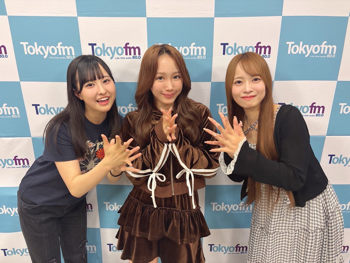 takanenofficial's tweet photo. 📻本日オンエア📻

⏰27:00~27:30
TOKYO FM
#高嶺のなでしこ ラジオ定期公演
『#たかねこナイト』🐈‍⬛

🎧(radiko)
https://t.co/NTzIONl0vE

メンバーシップ入会、お便りはこちらから💌
https://t.co/Z0Uvts4lxu

本日の公演もおたのしみに🎧🤍🧡💜

#たかねこ https://t.co/p6hjSZltLp