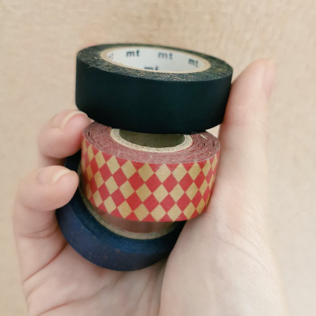 ryikaaa's tweet photo. Today's mission after work

Go around collecting stray washi tapes that have mysteriously invade every corner of the house

Yes I leave them absent mindedly everywhere after using or bought.. 👀 Any wild guesses on final amount 😭 https://t.co/nSq9nE8h10