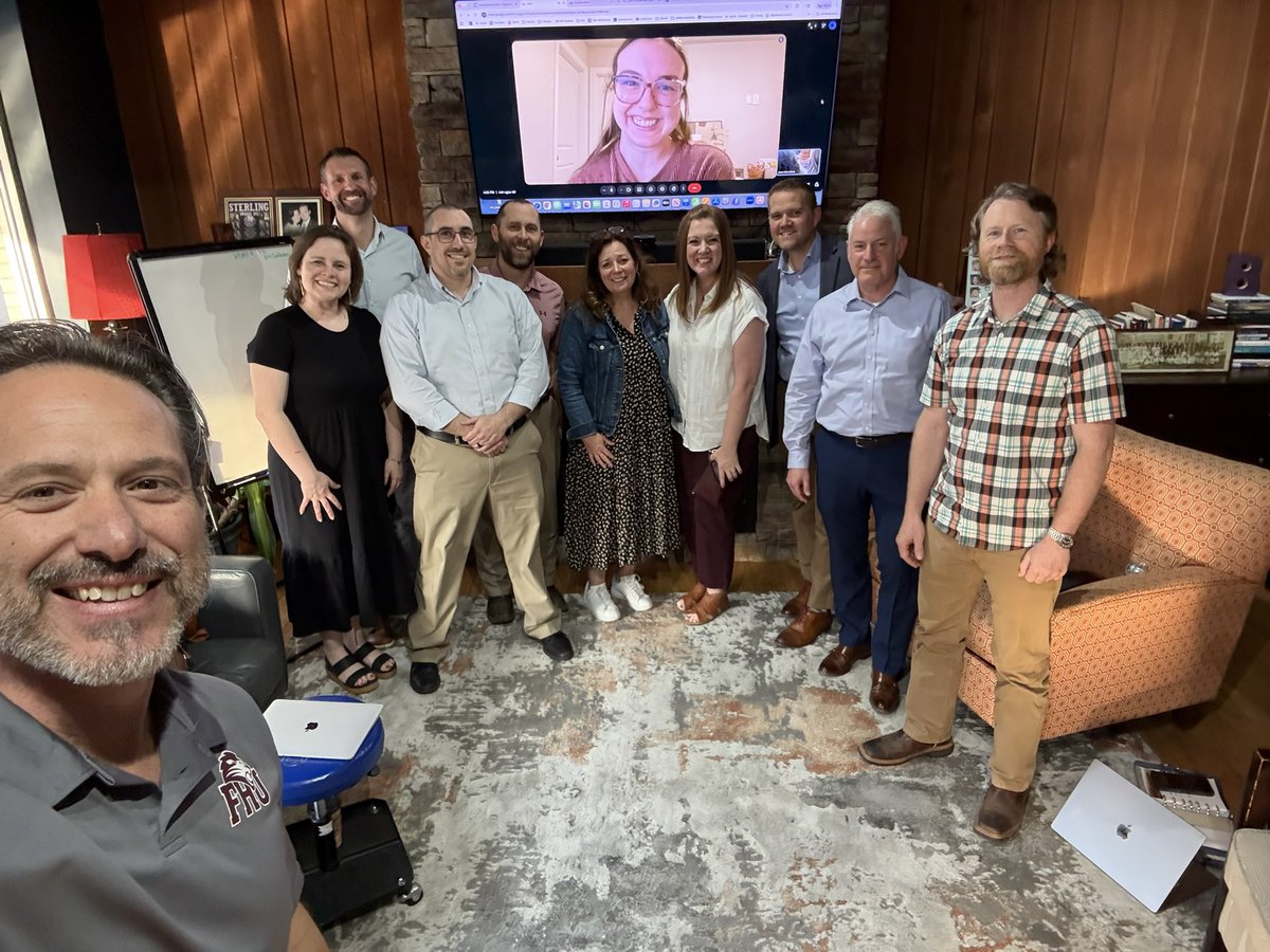 bramblettgroup's tweet photo. We’re excited to support the work of @freedhardeman President Keith Harris and First Lady Lindsey Harris! Welcome to your first official day leading FHU! https://t.co/tr6oVVab0M