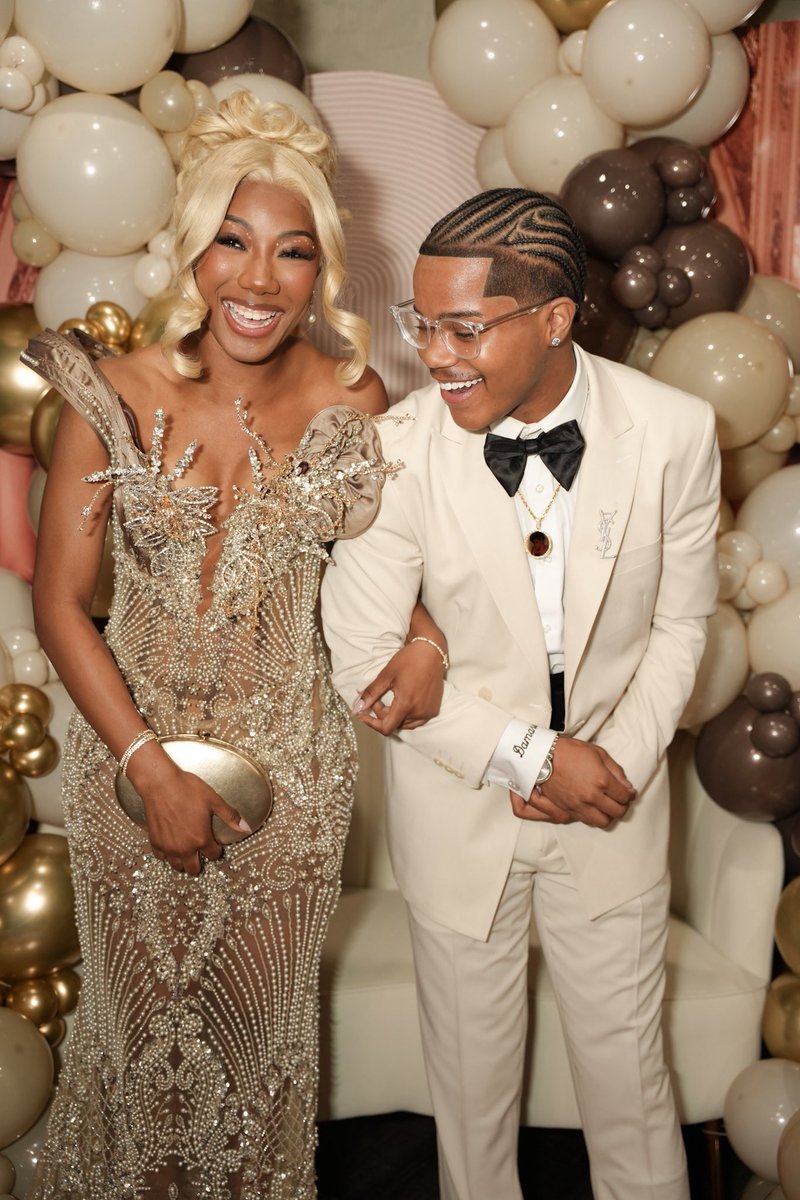 knownlzui's tweet photo. prom was so amazing https://t.co/aJuns0GyXh