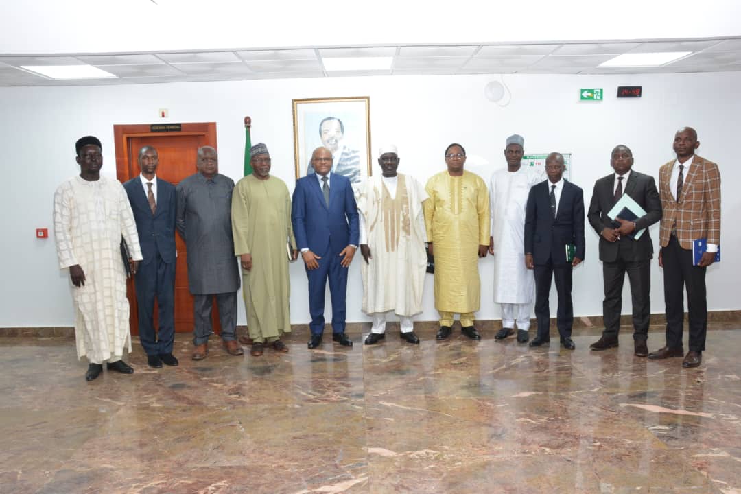 minepat237's tweet photo. Le #MINEPAT, Alamine Ousmane Mey, a reçu en audience ce 1er juin 2026 le Secrétaire exécutif de l’Autorité du Bassin du Niger (#ABN), S.E. Kocou Armand Houanye, qui effectue une mission de plaidoyer au Cameroun du 30 mai au 7 juin 2026 auprès des hautes autorités camerounaises. https://t.co/PB4zRlYP66