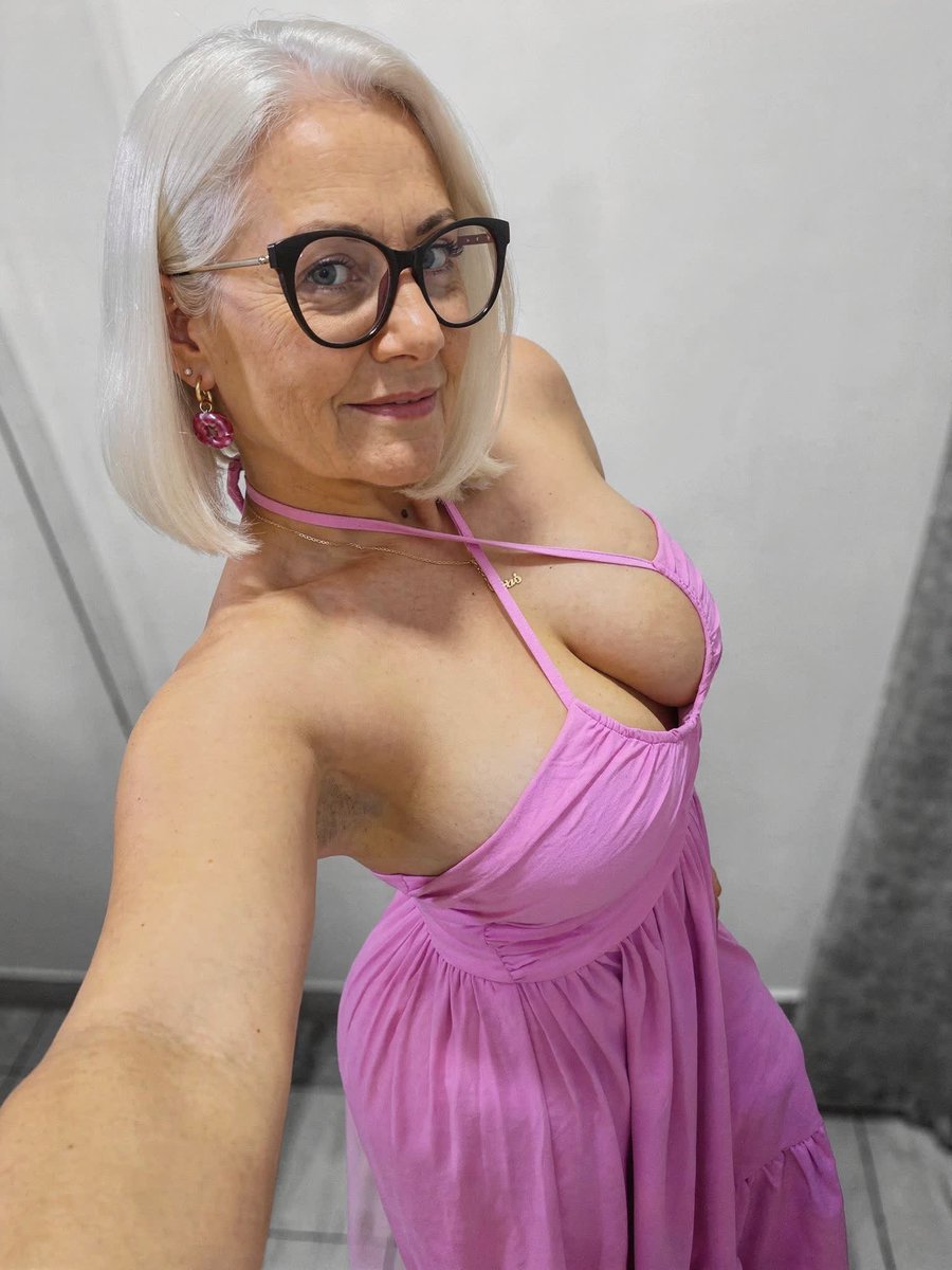 eululurdesmaria's tweet photo. Só queria que você deixasse minha bunda marcada https://t.co/6clmpfB19M