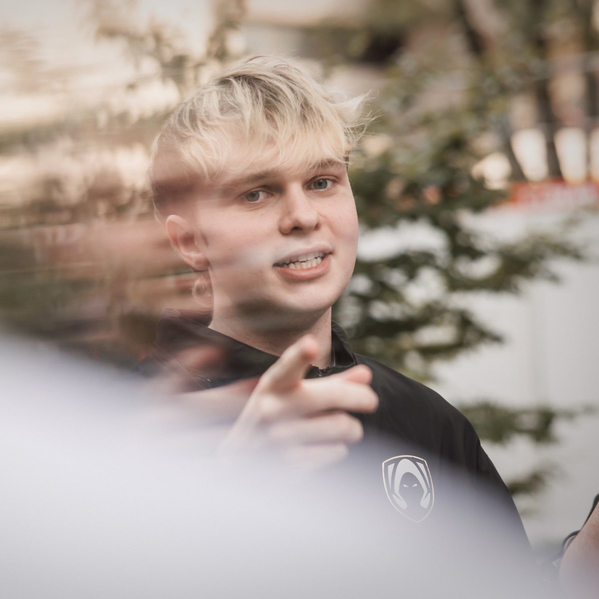 s4turd4ze's tweet photo. benjyfishy_pointing_at_a_gay_person.jpeg https://t.co/nXCObe5vKB