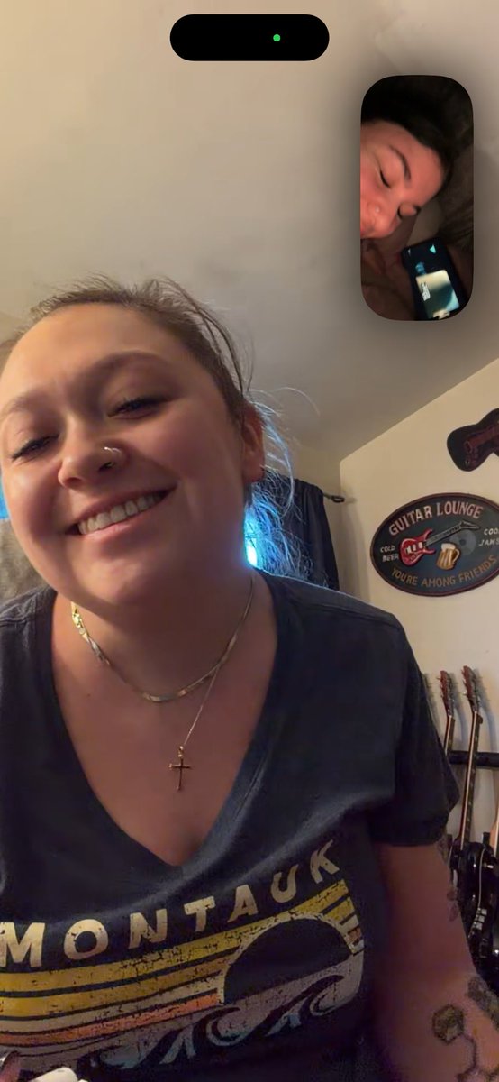 bitemeharderr's tweet photo. anyways wife and i are watching the finale together rn &amp; shes already having to get a glass of wine😭 https://t.co/7qVhCbgldK