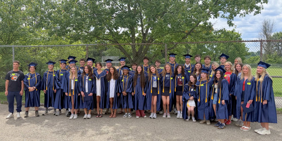 MTLSD's tweet photo. From tiny backpacks to graduation caps! This afternoon, our Class of 2026 returned to where it all began, walking the halls of their elementary schools one last time before graduation (1 of 2). https://t.co/E5Z6pAVfsY