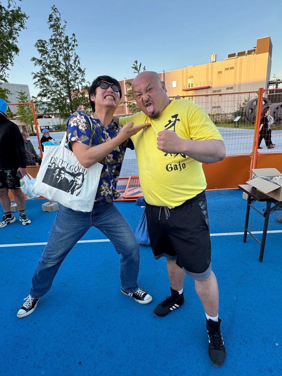 oki012345's tweet photo. 金曜にハイロウズ以来の白井さんや
マーシーのソロに悶絶失禁させられ

土曜は昼から大仁田
日曜は昼からマヒコップス

週末すべてを、何かに取り憑かれたかのように
狂ったように
毎夜、寝落ちするまで
飲み続けたので
月・火は休肝します🐦‍⬛

仕事するのだ！ https://t.co/L0Tbd3DwDn