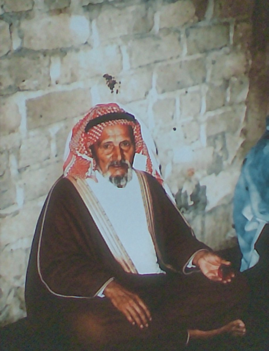x_viil3's tweet photo. جدي عسى مثواه في جنات ربي والنعيم
 يالله ياربٍ عزيزٍ في جنانك تجعله  

هذا الكفو وابن الكفو هذا الكريم ابن الكريم 
مامت ذكره بالشهامه والوفاء والمرجله 

السيالي ✍🏻 https://t.co/KaCcrHdQ2K
