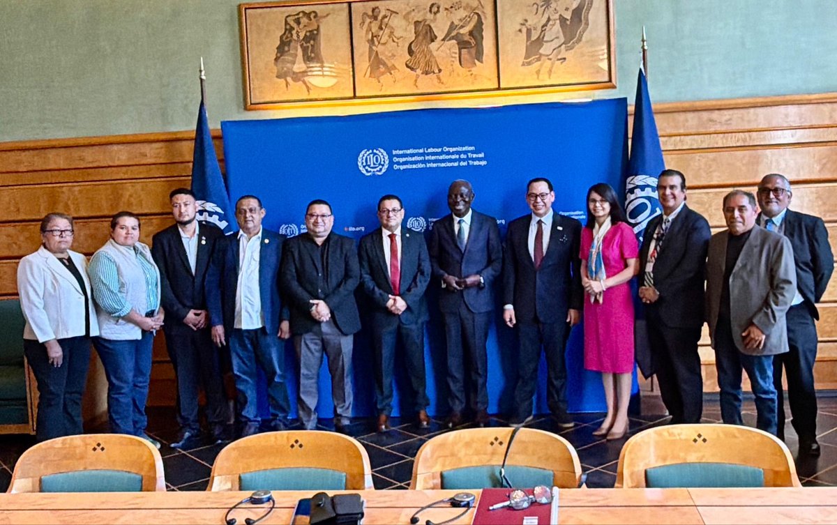 Noticias_MTPS's tweet photo. El Ministro de Trabajo, @RolandoCastroSv, informó desde Ginebra, que el día de ahora El Salvador salio de la Lista Corta de la OIT. https://t.co/tFMEfHdE4A