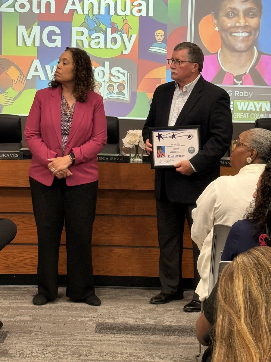 Mrs_CoachBrown's tweet photo. Congratulations Fred Rodkey, he was named the M.G. Raby Community Leader. We are so thankful for your servant leadership! @CWChamps #wearewayne https://t.co/BajbXXax3T