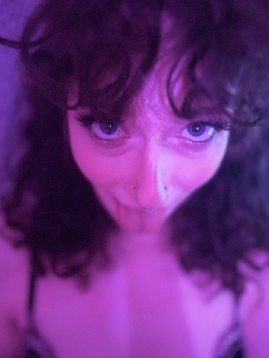 pinkpixie1526's tweet photo. Thissssss is what I mean when I say I wanna be cuffed uppppp like I’m talking about for realll :3 😂😂🩷 #nsfw #nsfwtwt #altgirl #bdsm #nsfwcontent 

https://t.co/GwaYvcvs8r
😈😈 https://t.co/DZ2bS5Y10T
