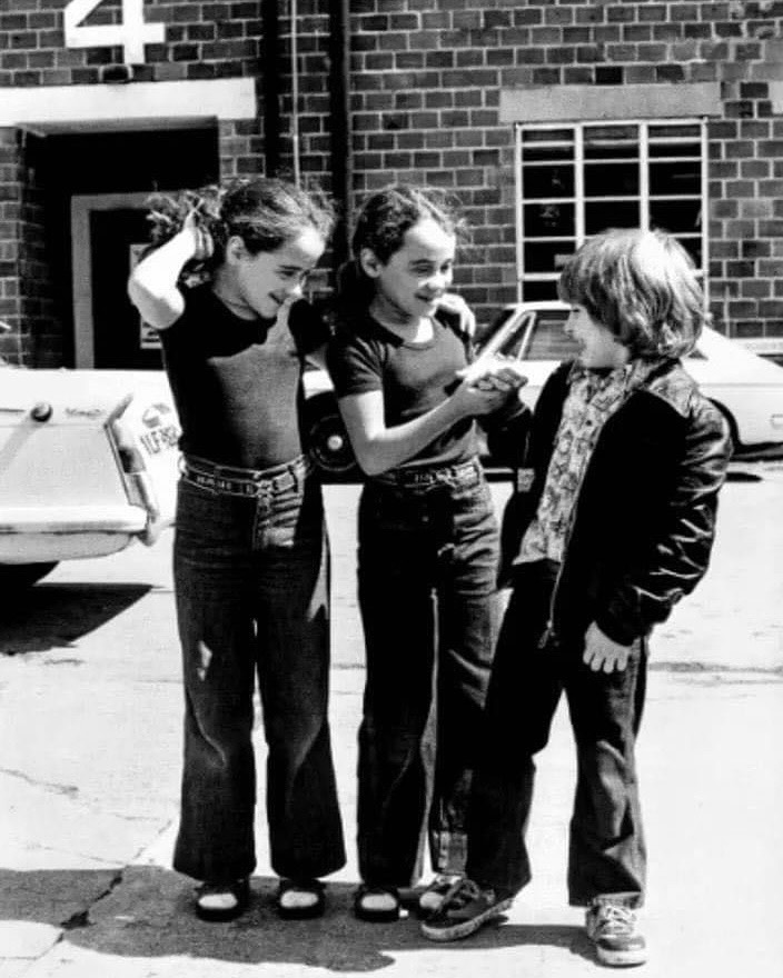 RetroReminiscer's tweet photo. More behind the scenes photos from the filming of THE SHINING (1980). https://t.co/4HEbLDtJau