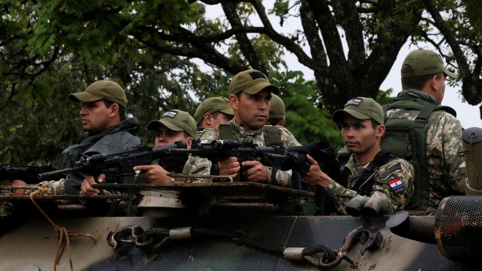 hfsd29497878's tweet photo. Entidades contra las que ha estado en guerra 🇵🇾 Paraguay 

Países contra los que ha estado en guerra:
🇩🇴 República Dominicana (Ocupación estadounidense de la República Dominicana (1965-1966))
🇧🇴 Bolivia (Guerra del Chaco)
🇧🇷 Brasil (Guerra de la Triple Alianza e Invasión brasileña de 1864)
🇦🇷 Argentina (Guerra de la Triple Alianza, Invasión brasileña de 1864, Guerra Platina y Guerra Corrientes-Paraguay)
🇺🇾 Uruguay (Guerra de la Triple Alianza)

Entidades no gubernamentales contra los que ha estado en guerra:
🟩 Ejército del Pueblo Paraguayo (Insurgencia en el nordeste de Paraguay)
🟥 Partido Patria Libre (Insurgencia en el nordeste de Paraguay)
🟦 Agrupación Campesina Armada (Insurgencia en el nordeste de Paraguay)
🟥 Comando Vermelho (Insurgencia en el nordeste de Paraguay)
🟥 Primeiro Comando da Capital (Insurgencia en el nordeste de Paraguay)
🟥 Amigos dos Amigos (Insurgencia en el nordeste de Paraguay)
🟥 Clan Rotela (Insurgencia en el nordeste de Paraguay)
🟩 Partido Revolucionario Febrerista (Guerra civil paraguaya de 1947)
🟦 Partido Liberal Radical Auténtico (Guerra civil paraguaya de 1947)
🟥 Partido Comunista Paraguayo (Guerra civil paraguaya de 1947)
🇵🇾 Schaeristas (Guerra civil paraguaya de 1922-1923 y Guerra civil paraguaya de 1911-1912)
🟥 Partido Colorado (Invasión brasileña de 1864)
🟦 Partido Nacional (Guerra Platina)
🟦 Corrientes (Guerra Corrientes-Paraguay)