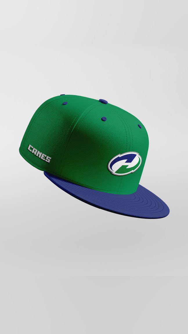 EM_Creates's tweet photo. Whalers Era💚💙 https://t.co/T86ExRY9Fj