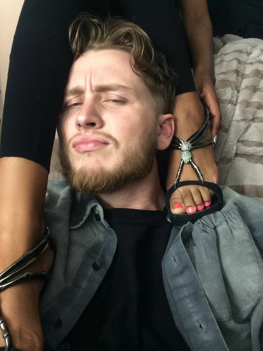 wavyemma's tweet photo. he’s exactly where he wants to be 🧘🏾‍♀️ https://t.co/mKgd4a7P1E