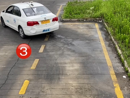 RoberValbuena's tweet photo. Just passed my driving test today! 3 months of parallel parking fails, highway panic moments + a very patient instructor = my little freedom. https://t.co/hH15GB0pwI
