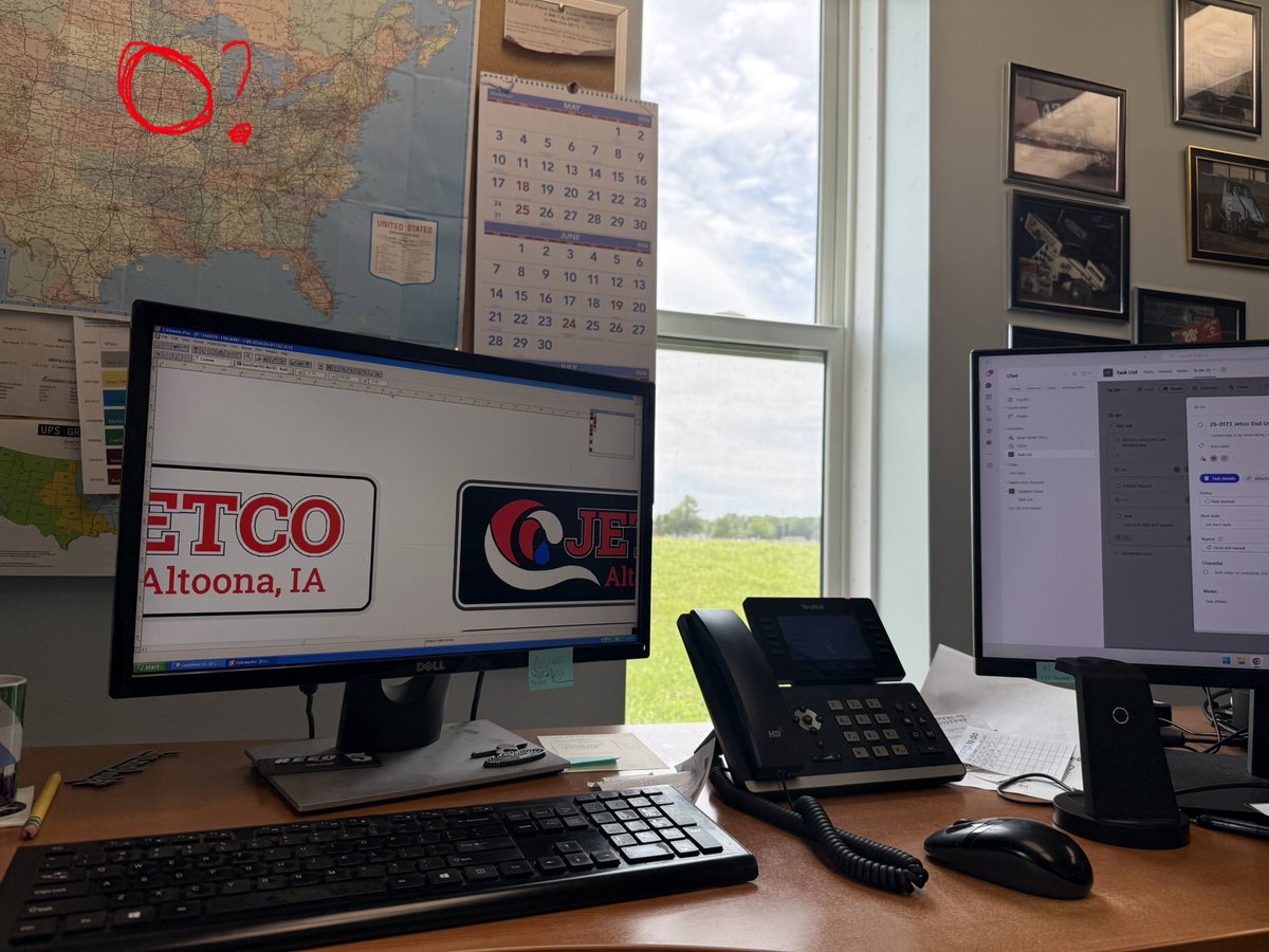 JetcoJW's tweet photo. @thebriansmith @brianrazum @Sbogucki84 @i96speedway @MikeLinder312 Somewhere over here to the west. https://t.co/7yaaAAlsNN