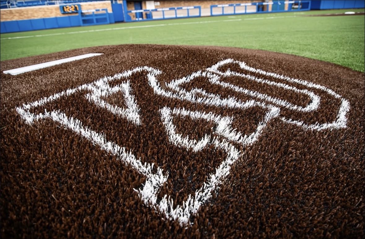 MMTHBuilt's tweet photo. The place to be this weekend📍 @KUBaseball https://t.co/3iopW4byVW