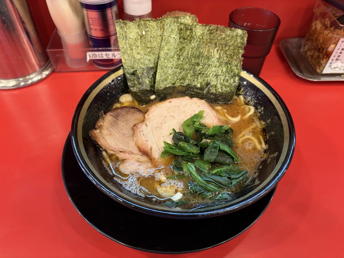 edogawafuture's tweet photo. 禁断の朝から家系ラーメン、大金屋@門前仲町。

朝ラー、良いですよね。麺硬め他普通、提供までのスピード早かったです。

麺は家系にしては細め、スープは醤油強めで、ライスは流石にカロリーオーバーで頼まず。

ご馳走様でした。

#門前仲町 #大金屋 #家系 #ラーメン #朝ラー https://t.co/d1yWR8Ganf