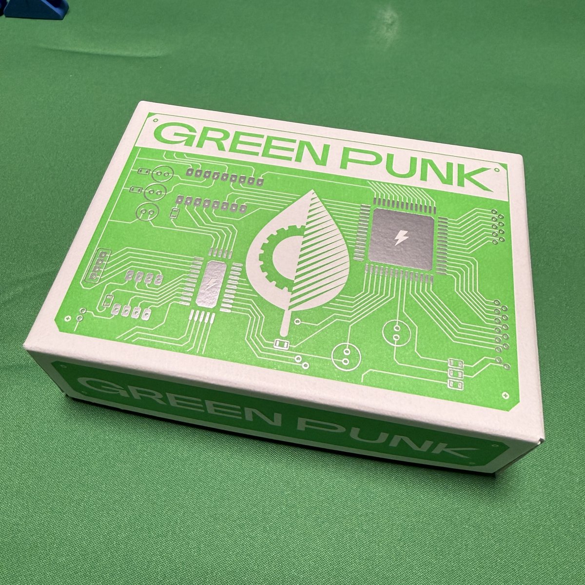 グリーンパンク 増殖する植物に技術で対処する協力ゲーム。敗北条件を 