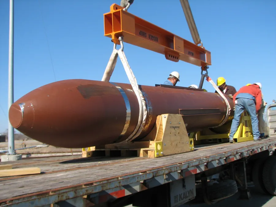 __CJohnston__'s tweet photo. NEW: The U.S. Air Force has formally designated its GBU-57A/B Massive Ordnance Penetrator as the GBU-76/B.

The Next Generation Penetrator is set to be a 20,000-30,000 pound bunker buster, and the Air Force is now looking for contractors to deliver full cycle development work. https://t.co/UxdWNWVziW