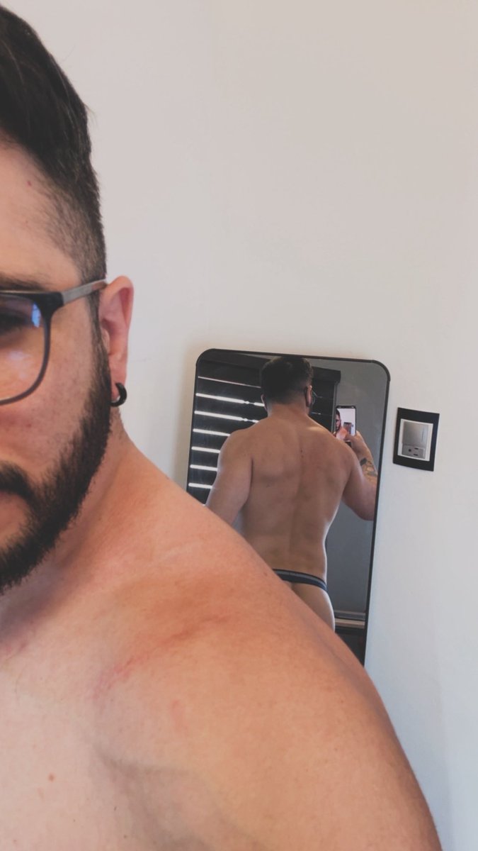 carlosmbosch4's tweet photo. Hoy fue día de pierna y glúteo 🍑

Plan de entrenamiento y dieta: https://t.co/bQCOSmUa5z

#rutina #dieta #gymrat #gay 

@EncuentroGayMty https://t.co/Pf2cXeVjYK