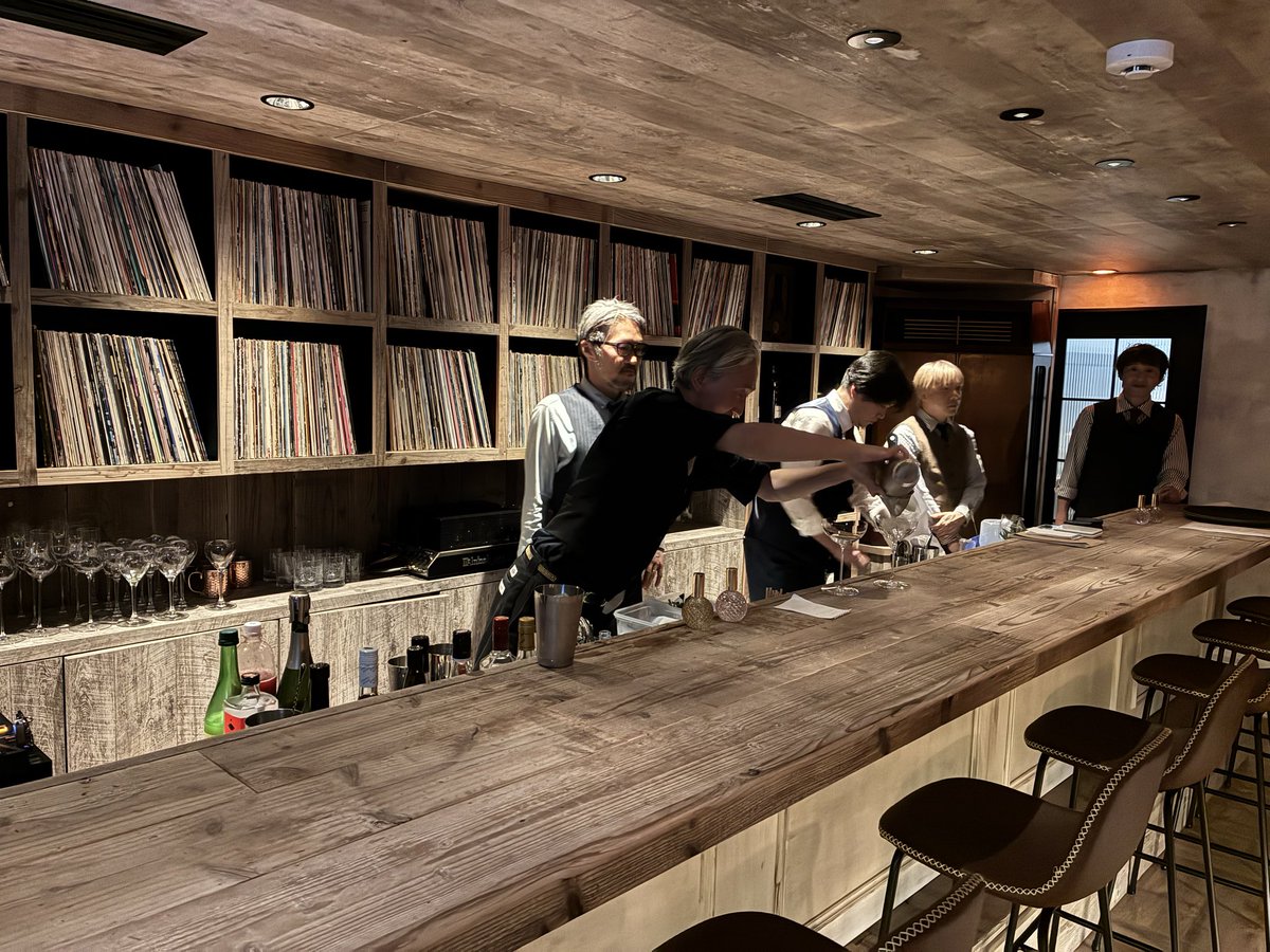 bexburgermaro's tweet photo. 渋谷の桜ヶ丘の入り口にmusic bar「onn.」オープンしました☺️

遊びに来てください🎵よろしくお願いします🙇

東京都渋谷区桜丘町16-13 桜丘フロント２ビル2F https://t.co/YukdQeoa5z